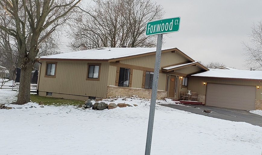 Home on Foxwood Ct in Lakewood Village, Waterford Township, MI