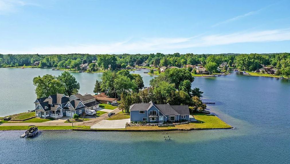 Homes on Cedar Island Lake in White Lake, MI